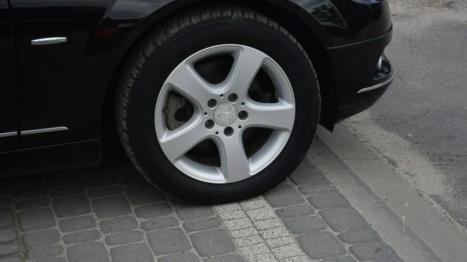 MERCEDES-BENZ C Klasa -