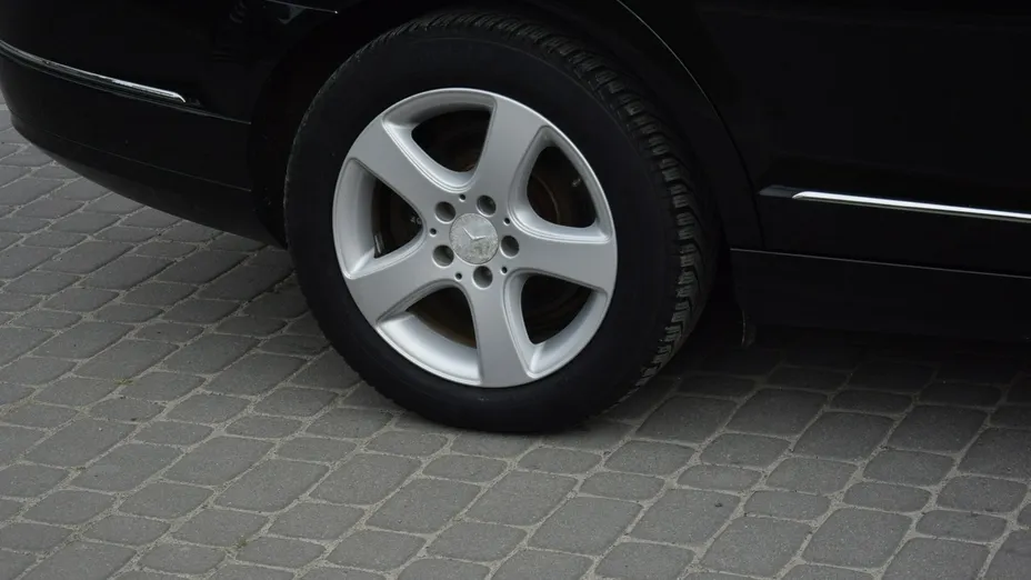 MERCEDES-BENZ C Klasa -