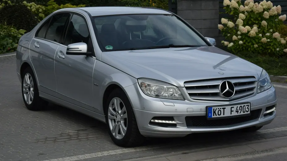 MERCEDES-BENZ C Klasa -