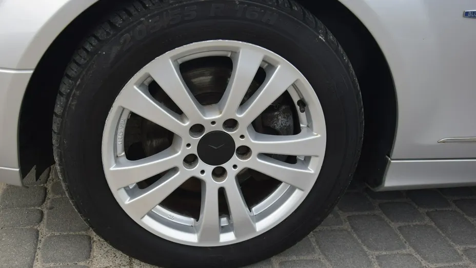MERCEDES-BENZ C Klasa -
