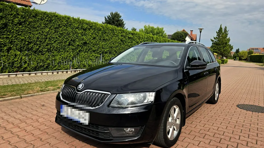 SKODA Octavia -