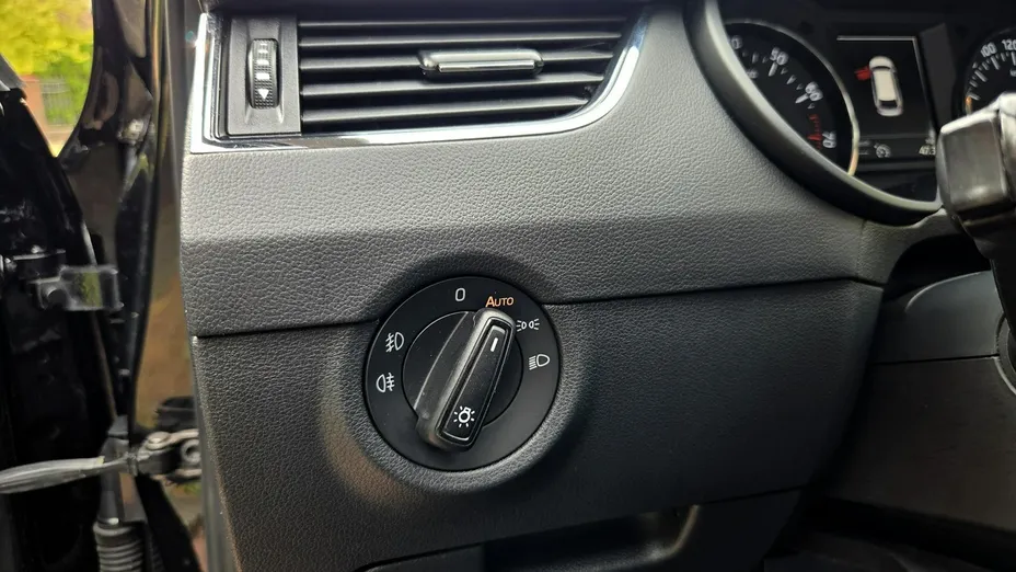 SKODA Octavia -