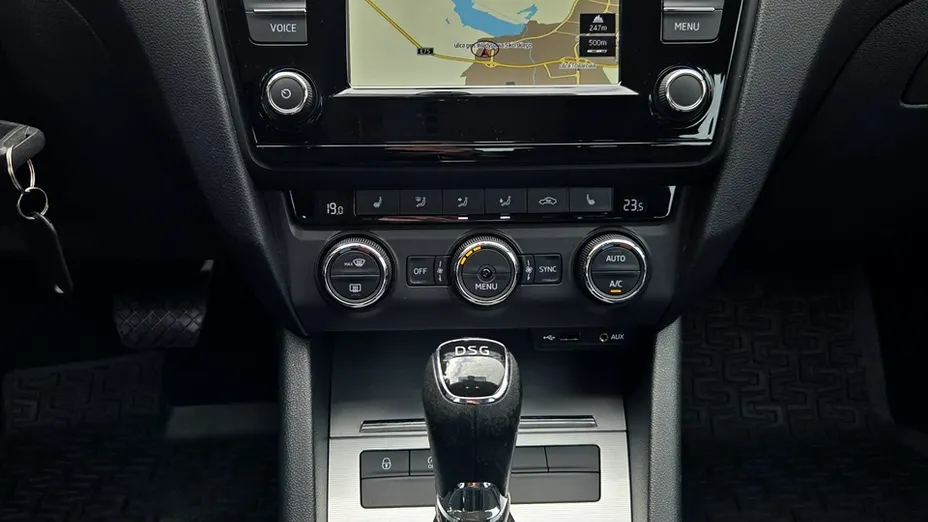 SKODA Octavia -