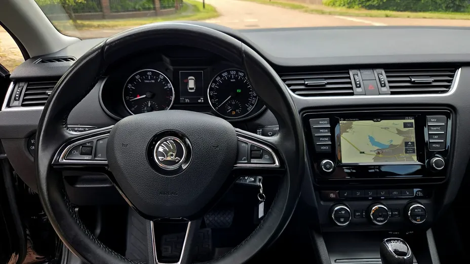 SKODA Octavia -