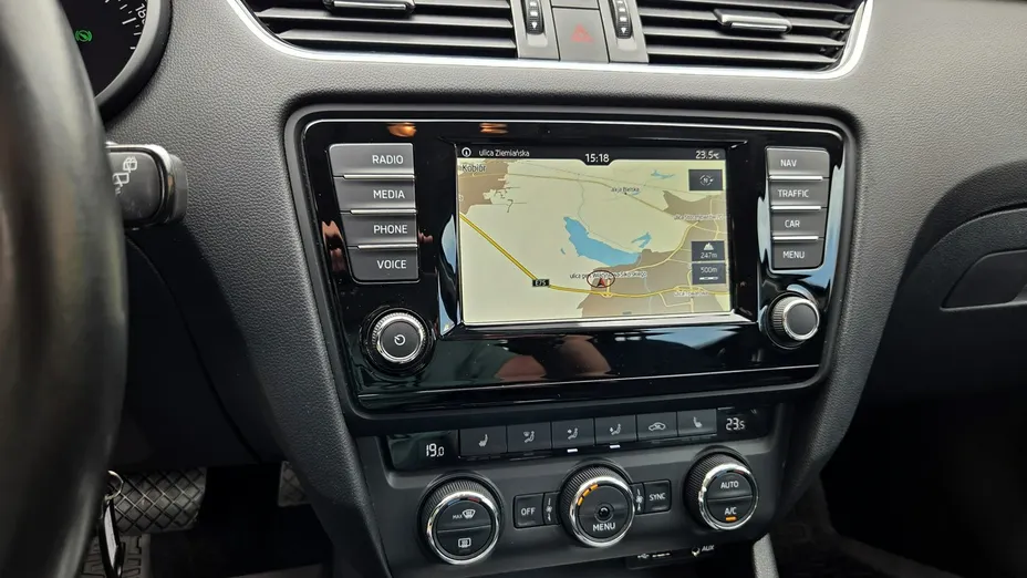 SKODA Octavia -