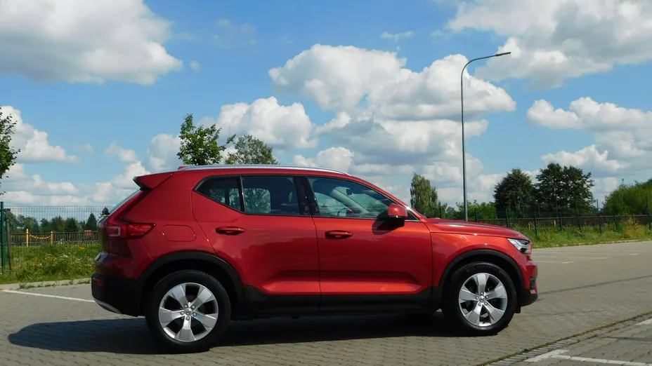 VOLVO XC40 -