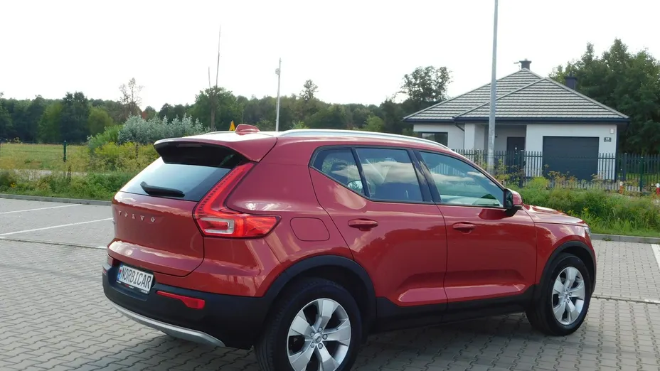 VOLVO XC40 -