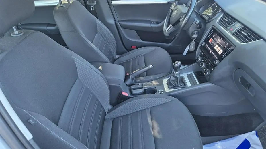 SKODA Octavia -
