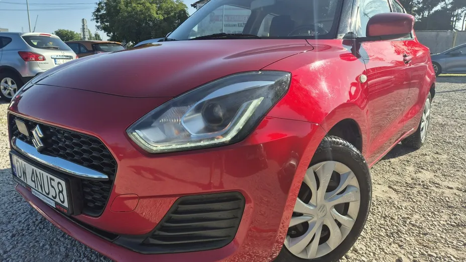 SUZUKI Swift -