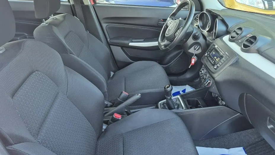 SUZUKI Swift -