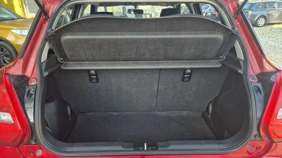 SUZUKI Swift -