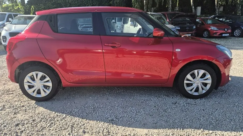 SUZUKI Swift -