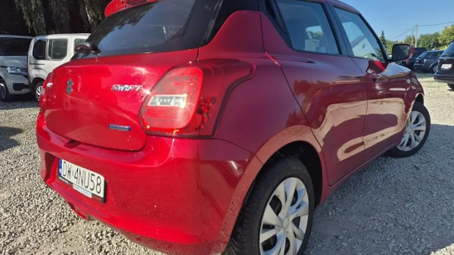 SUZUKI Swift -