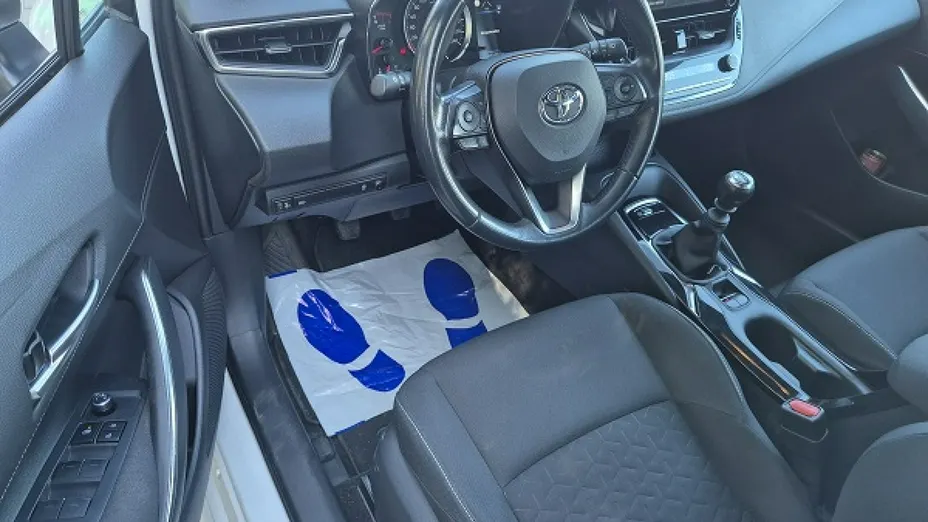TOYOTA Corolla -