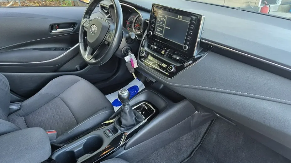 TOYOTA Corolla -
