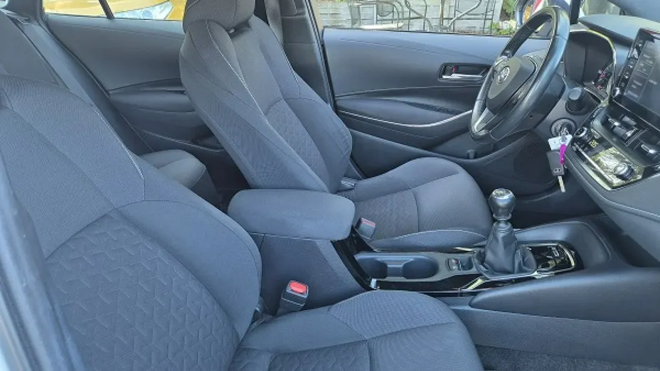 TOYOTA Corolla -