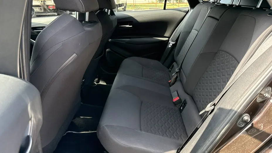 TOYOTA Corolla -
