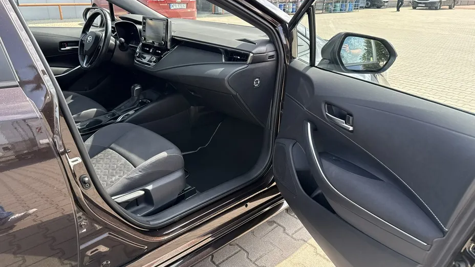 TOYOTA Corolla -
