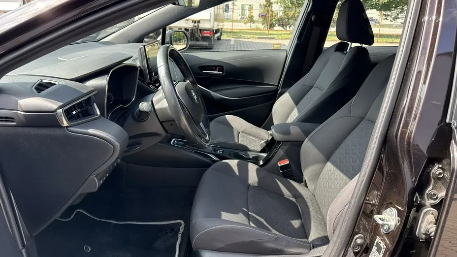 TOYOTA Corolla -