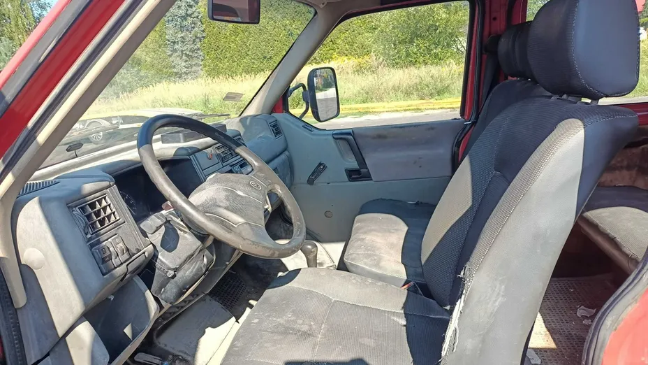 VOLKSWAGEN Transporter -