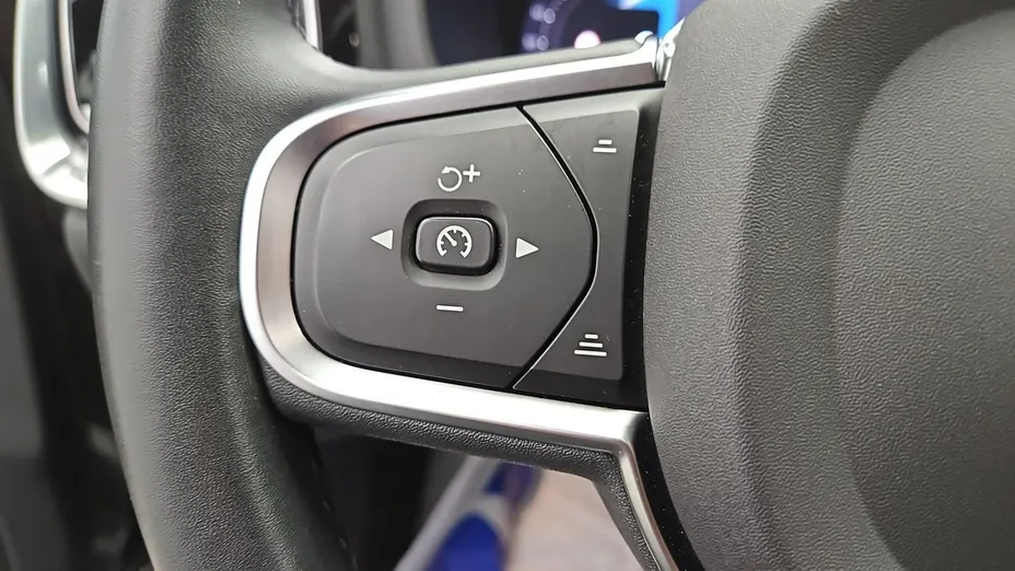 VOLVO V60 -