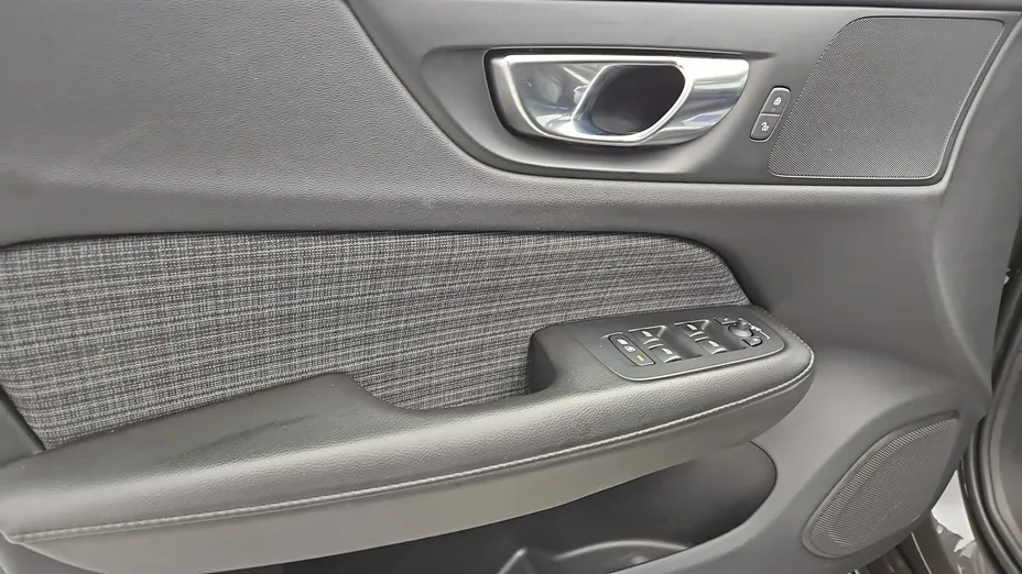 VOLVO V60 -