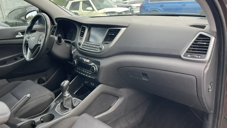 HYUNDAI Tucson -