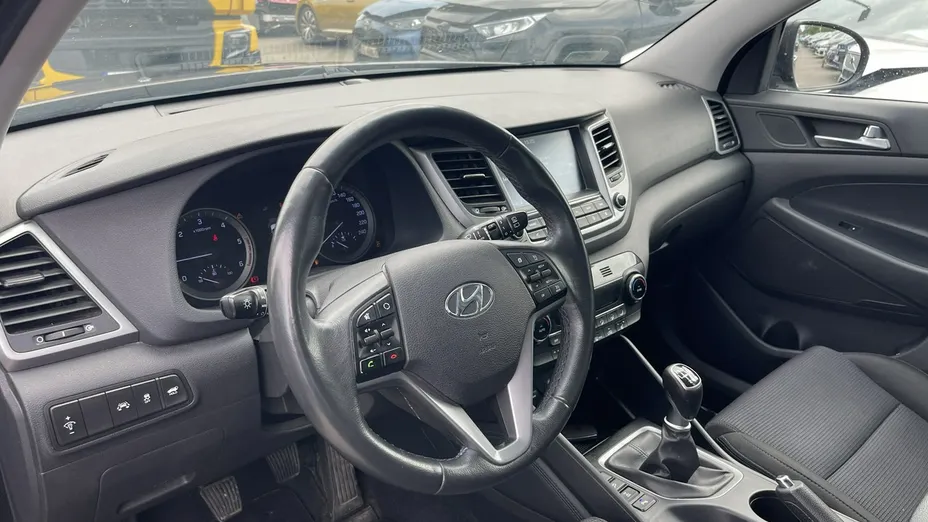 HYUNDAI Tucson -