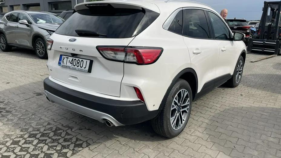 FORD Kuga -