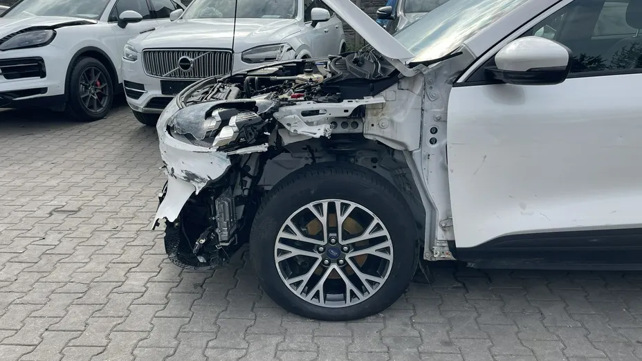 FORD Kuga -