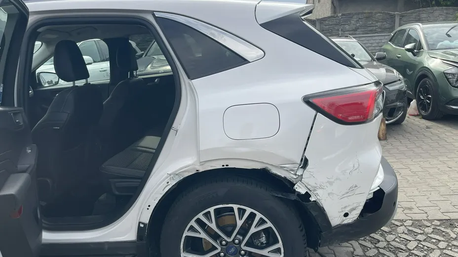 FORD Kuga -