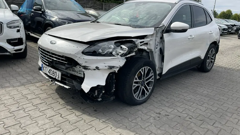 FORD Kuga -