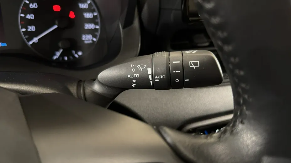 TOYOTA Yaris -