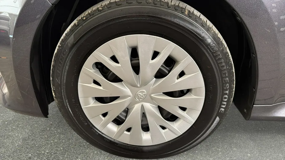 TOYOTA Yaris -