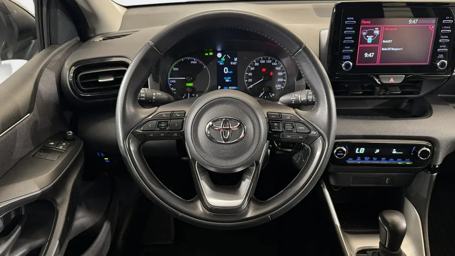 TOYOTA Yaris -