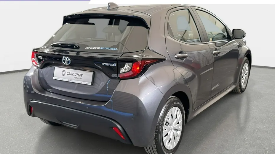 TOYOTA Yaris -