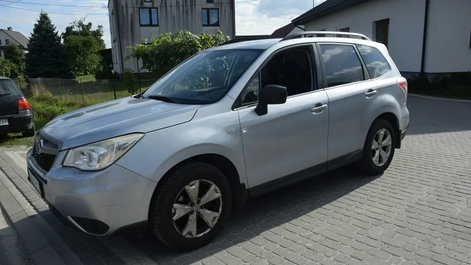 SUBARU Forester -