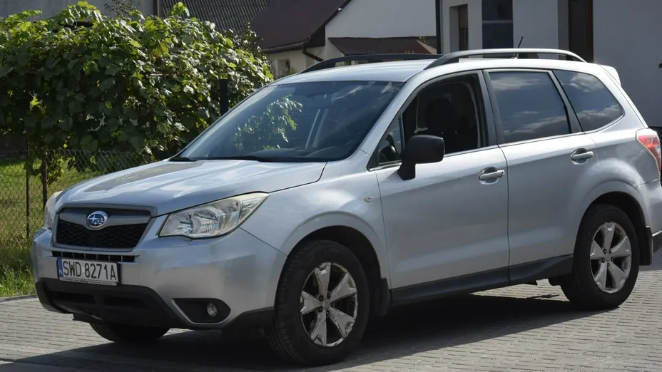 SUBARU Forester -