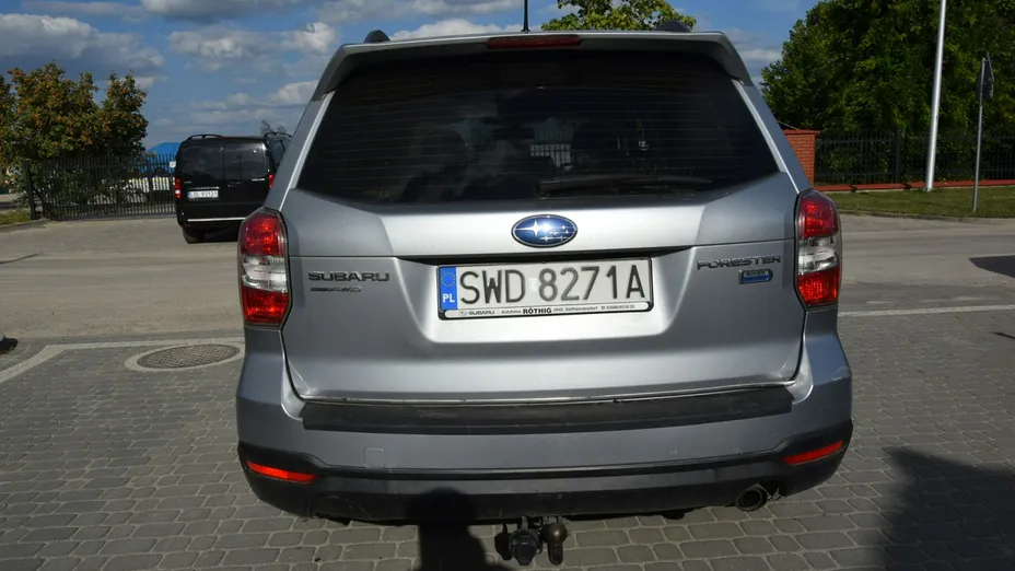 SUBARU Forester -