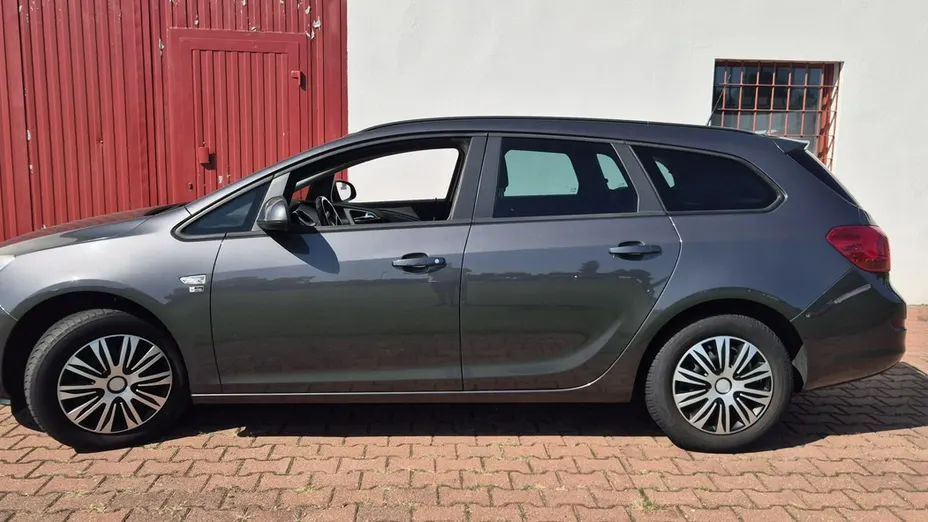 OPEL Astra -
