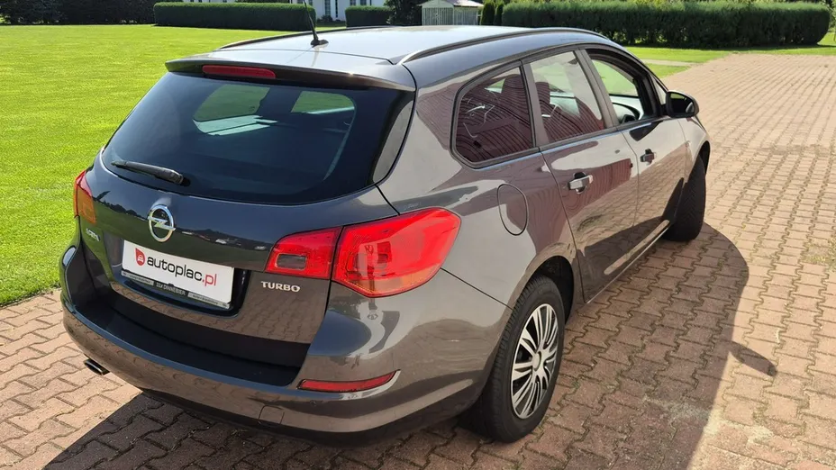 OPEL Astra -