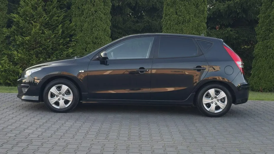 HYUNDAI i30 -