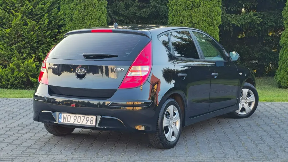 HYUNDAI i30 -