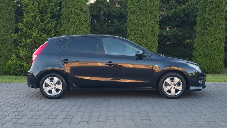 HYUNDAI i30 -