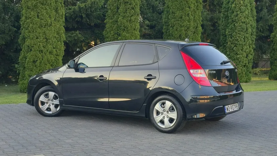 HYUNDAI i30 -