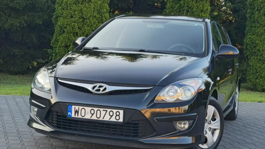 HYUNDAI i30 -