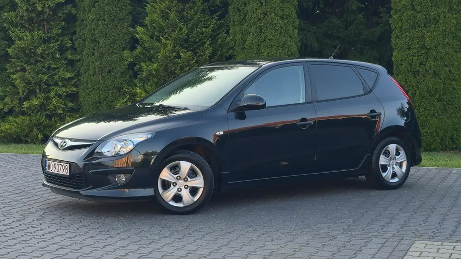 HYUNDAI i30 -