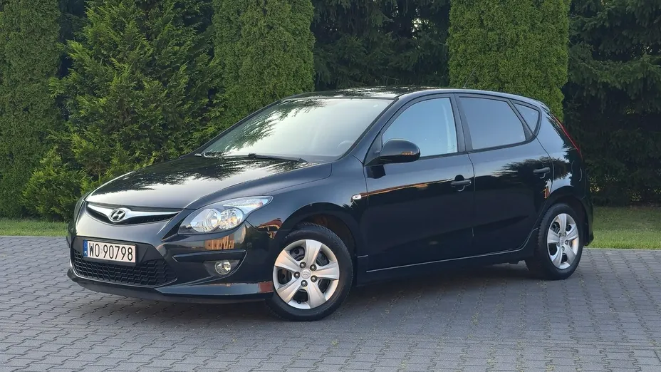 HYUNDAI i30 -