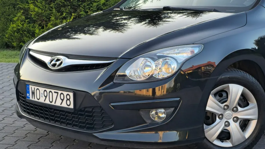 HYUNDAI i30 -