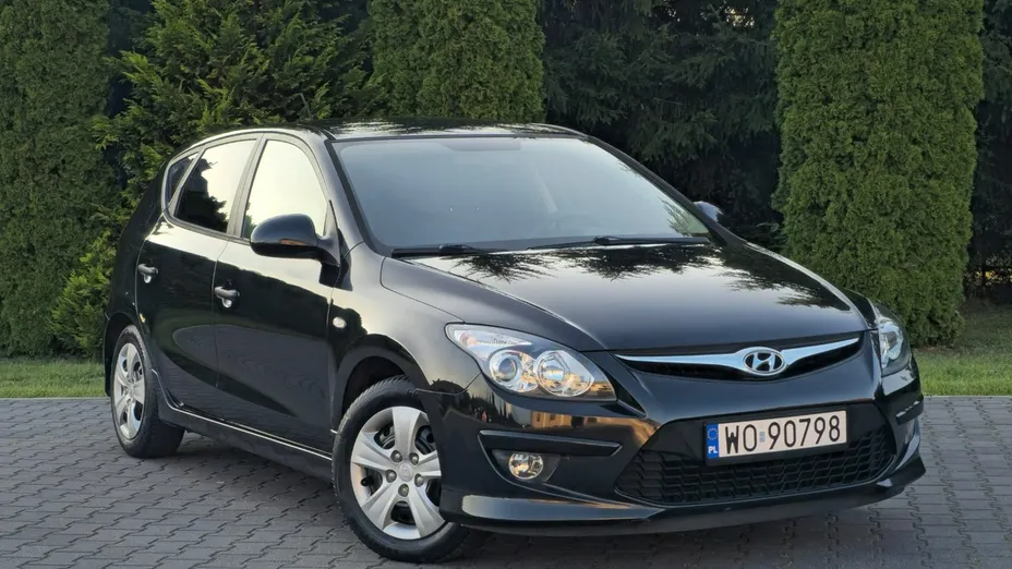 HYUNDAI i30 -